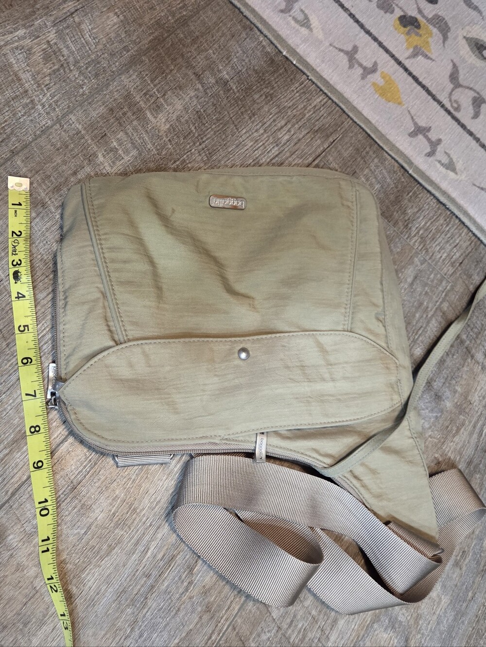 BAGGALLINI LARGE TRAVEL BAG Preowned Tan